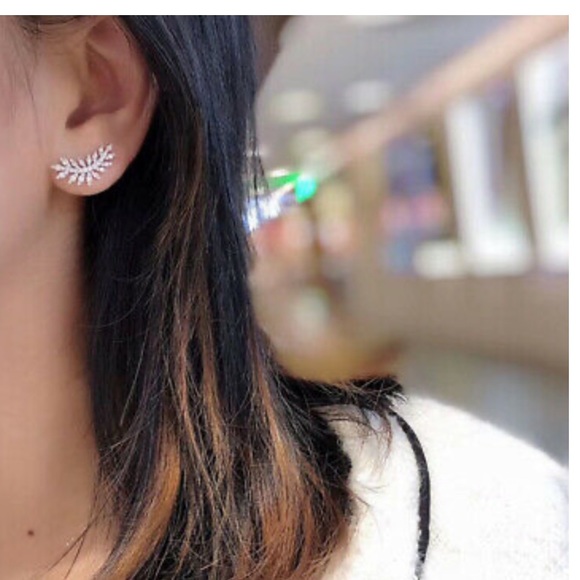 New Sterling silver Diamond Earrings - Picture 6 of 6